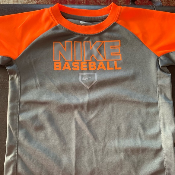 ⭐️LAST CHANCE⭐️ set of four boys tee shirts - Picture 2 of 8